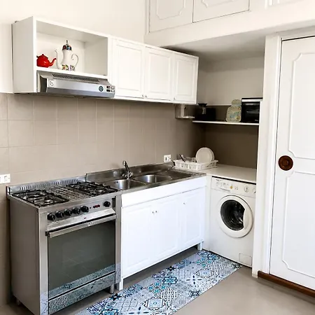 A Due Passi Apartment *